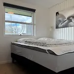Elvina - 200m From The Sea By Interhome
