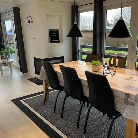 Holiday home Elvina - 200m From The Sea In Se Jutland By Interhome