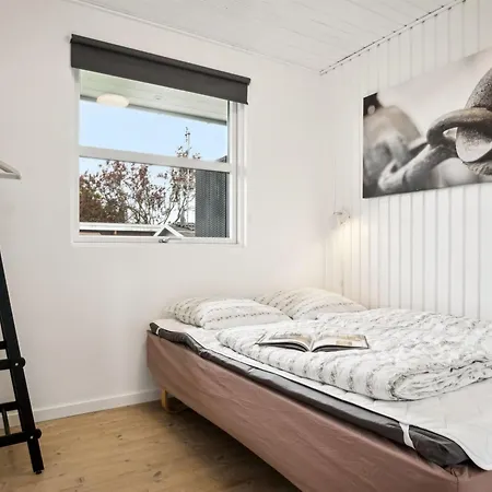 Holiday home Elvina - 200m From The Sea In Se Jutland By Interhome