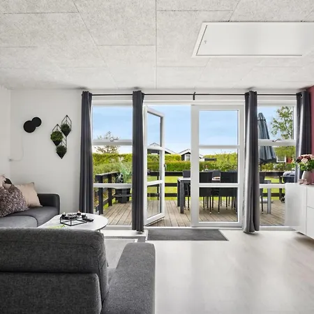 Prázdninový dům Elvina - 200m From The Sea By Interhome