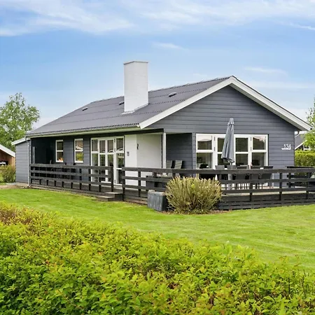 Dom wakacyjny Elvina - 200m From The Sea By Interhome Haderslev