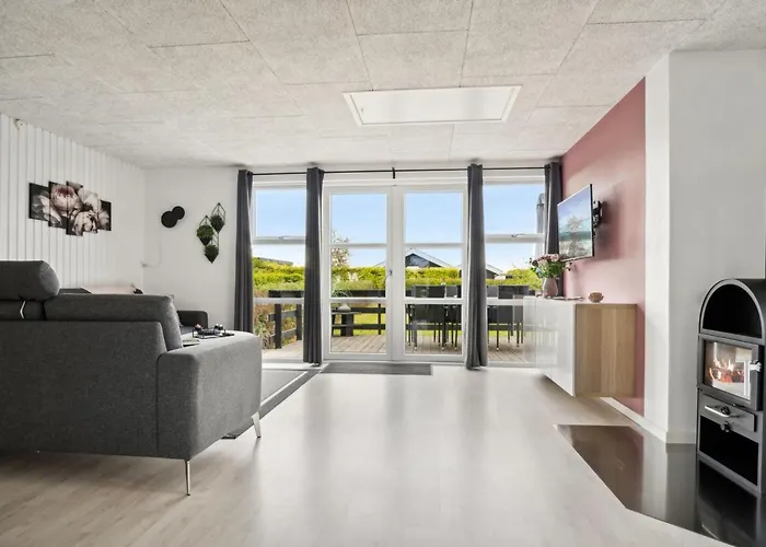 Elvina - 200m From The Sea By Interhome *