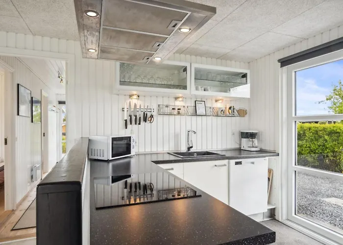 Holiday home Elvina - 200m From The Sea By Interhome