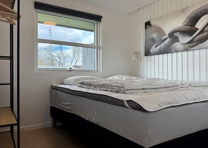 Elvina - 200m From The Sea By Interhome